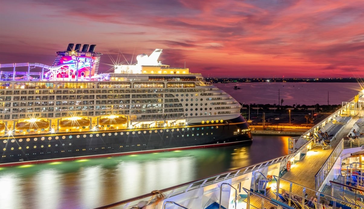 Port Canaveral Cruise Terminal DInner Restaurant 